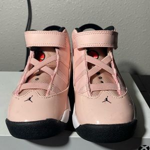Jordan 11’s (girls)